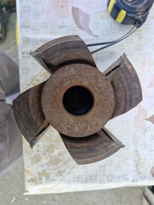 Фрезова глава за дърво