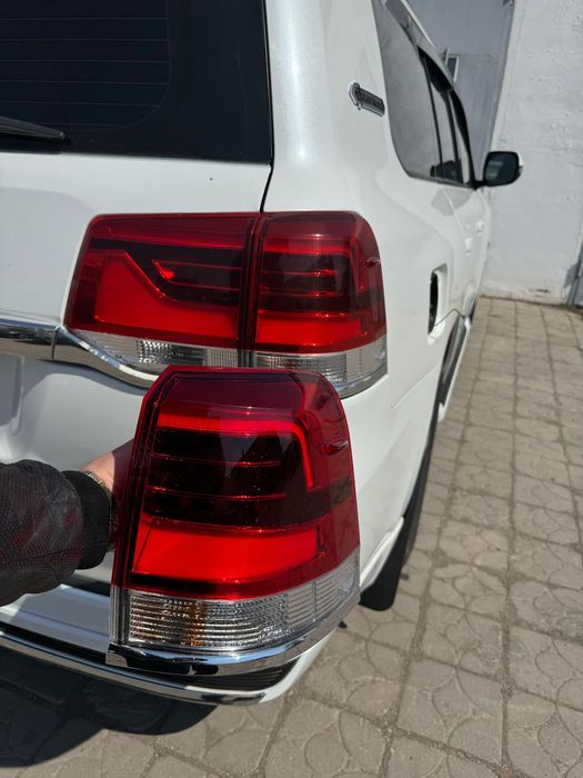 Фонари в задний бампер Toyota land cruiser 200 lx570