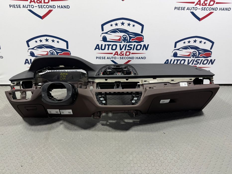 Plansa Bord/Head Up Display Piele ORIGINALA Bmw Seria 5 G30 G31