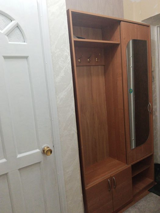 Срочно продам шкаф в прихожую