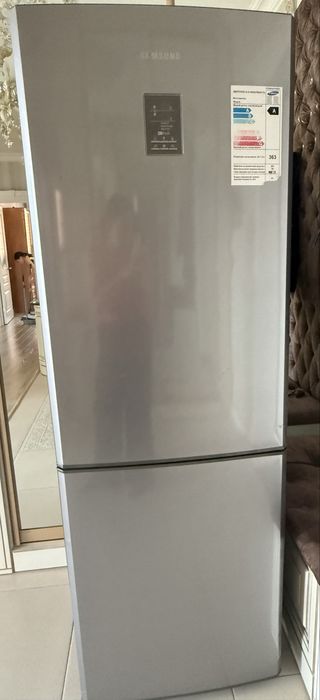 Продам холодильник Samsung