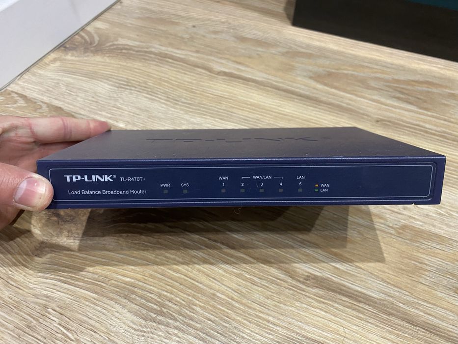 Продам Маршрутизатор TP-Link TL-R470T+