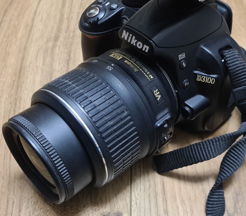 DSLR Nikon D3100 + blitz SB-600 + 2 obiective