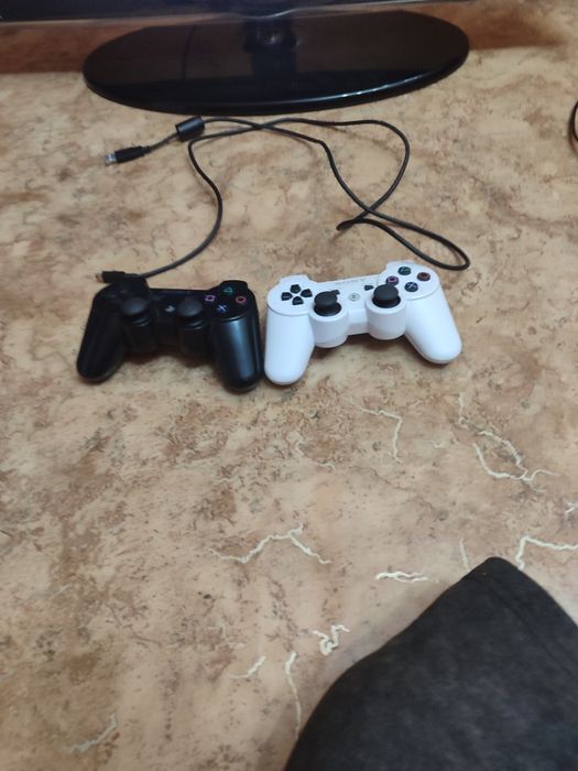 Продаю ps3 slim с hen и с магазином pkgi