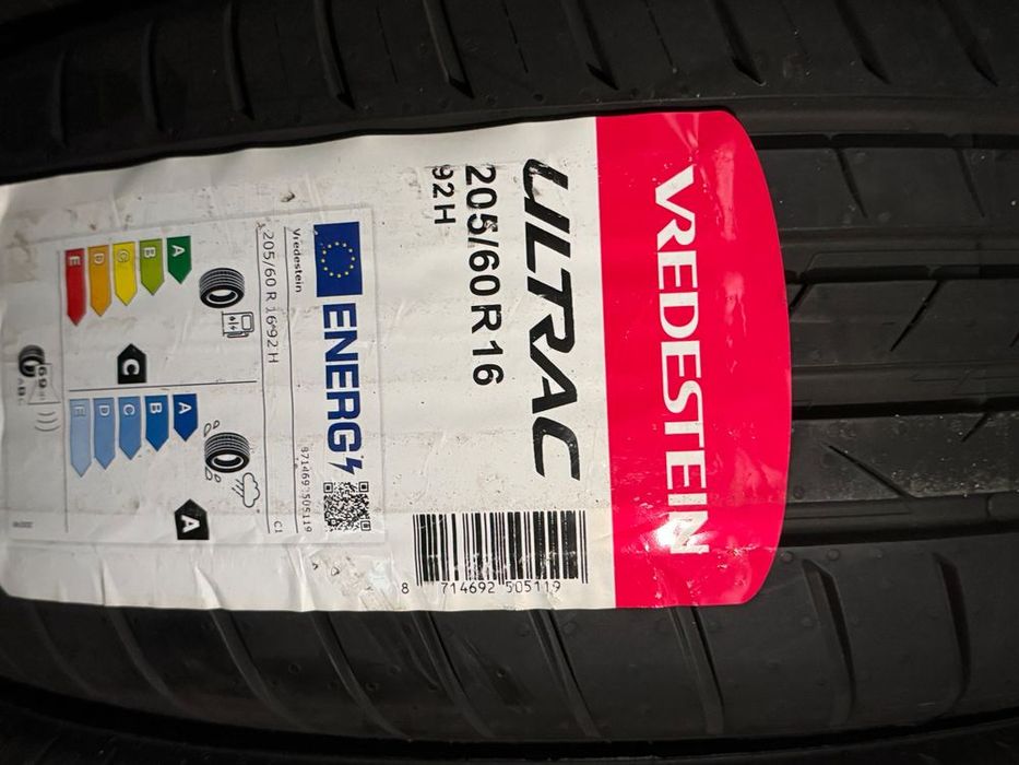 Vând 4 anvelope 205/60/16 vredestein de vară noi