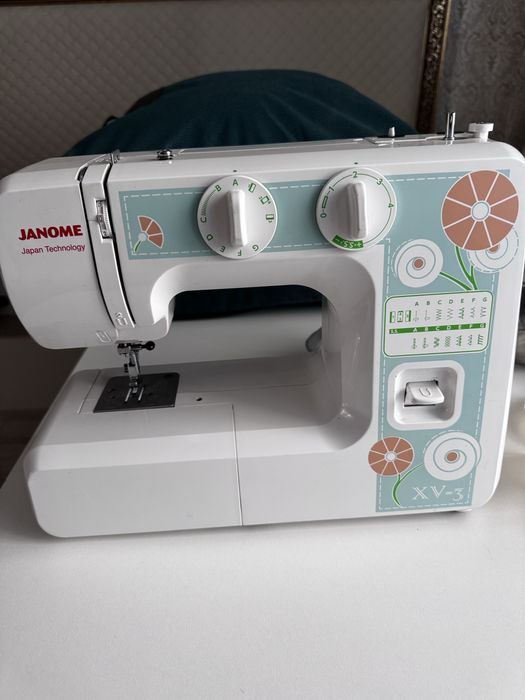 Продам швейную машину