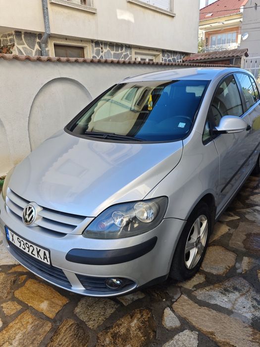 VW Golf  5 Plus .