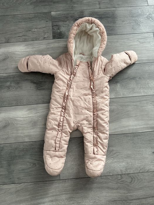 Vand combinezon marimea 74,pentru fetite!