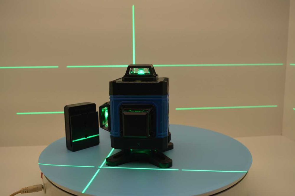 Nou CONȚINE două Lithium Batteries  Reducere Nivela Laser neon green profesional 4D cu remote  Promo Nivelă unda kkamoon 4D 16 linii  fascicul beam ve