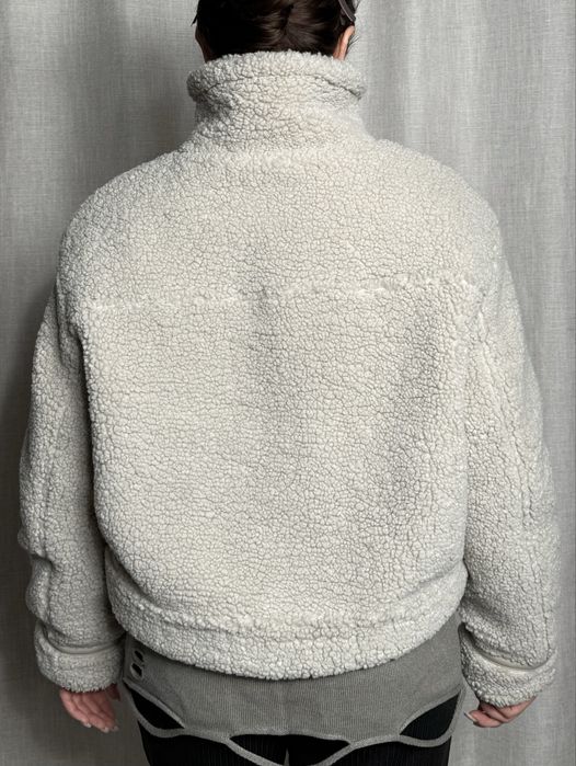 Куртка тедди молочного цвета рр 44