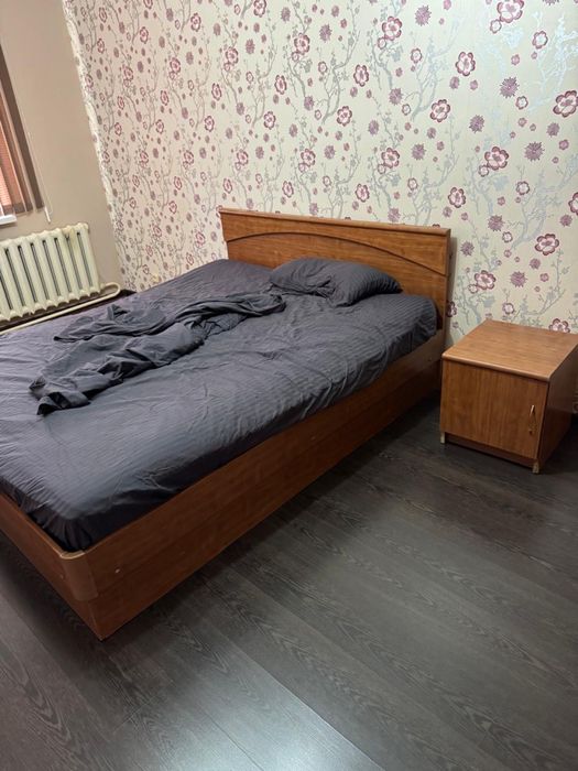 продам спальный гарнитур б/у