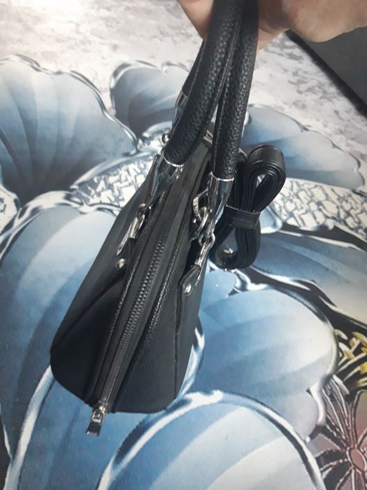 Продам совершенно новую