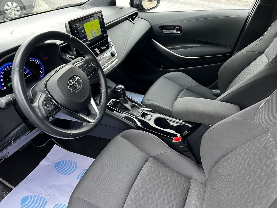 Toyota corolla 2021/11-1,8 hibid /52 mii km !!