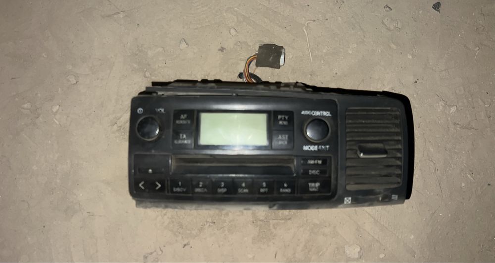 Продам магнитола от Toyota Corolla