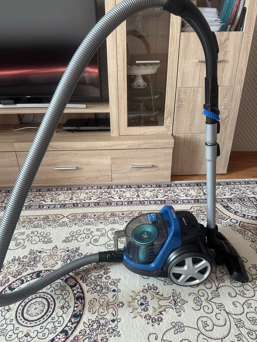 Продается пылесос philips