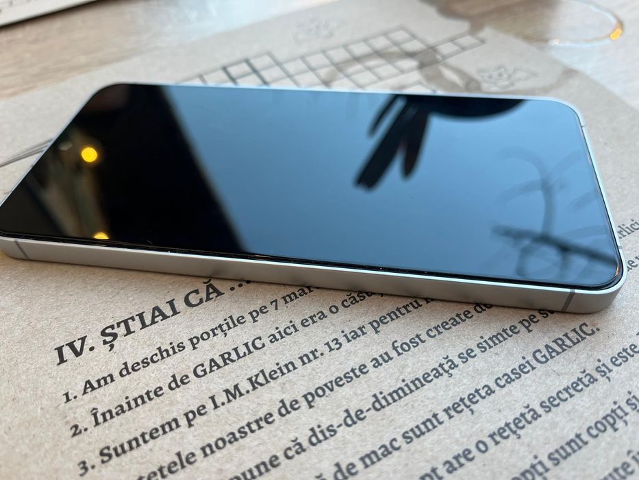 Vand Samsung S24 Fe ca nou