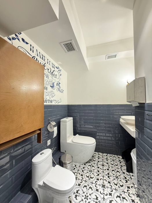 Ц-6 Лали Ресторан | 267кв - нежилое помещение вдоль дороги Аренда