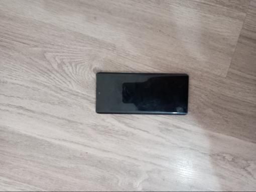 HONOR X9a 5g 8/256 8+5 ram holat o'rta hali 6 oy bo'ldi ishlatganimga