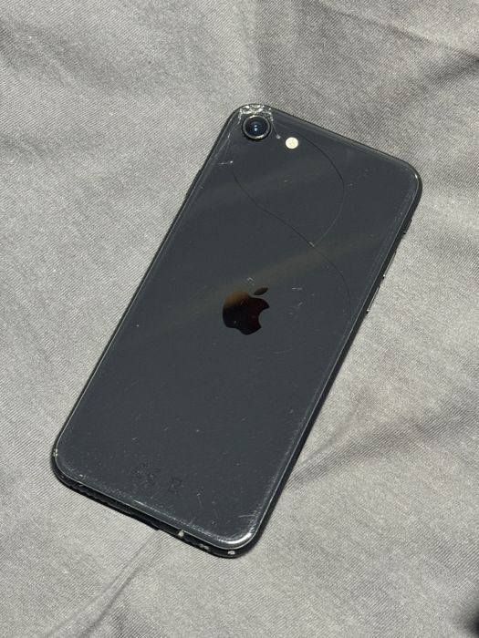 iPhone SE Айфон се 2020