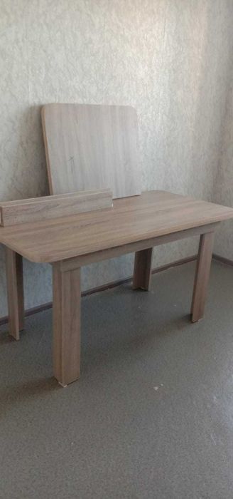 Продам стол новый