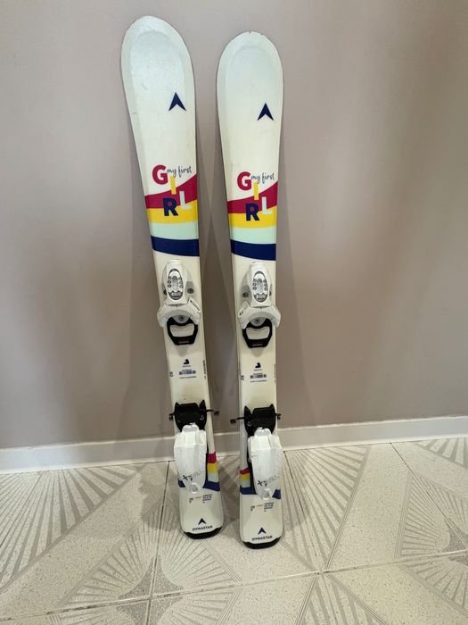 Детски ски, ски обувки и каска