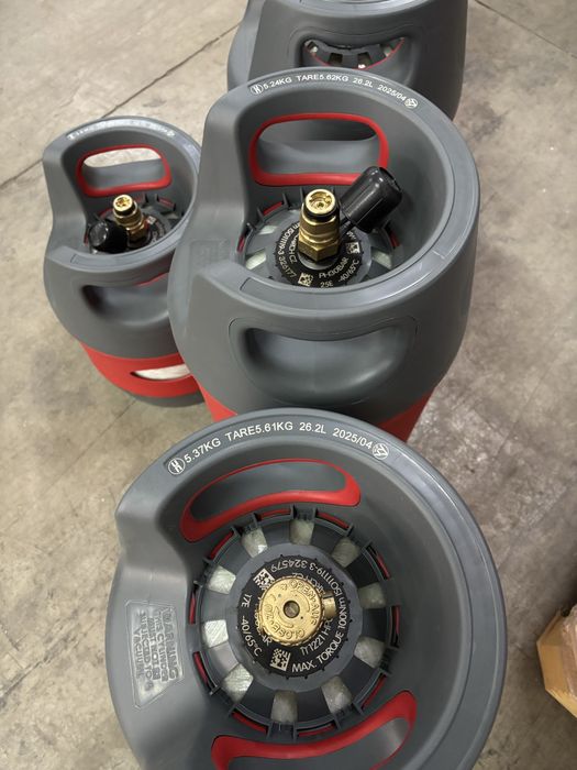 Композитни газови бутилки с ъглов и jumbo кран за каравани