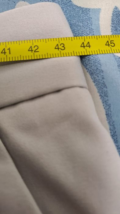 Pantaloni bărbătești,  subțiri