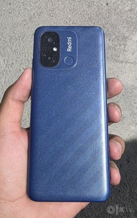 Arzon telefon sotiladi srochno!