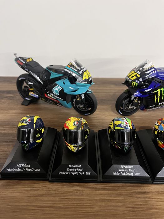 Minichamps 1:12 Valentino Rossi 1:8