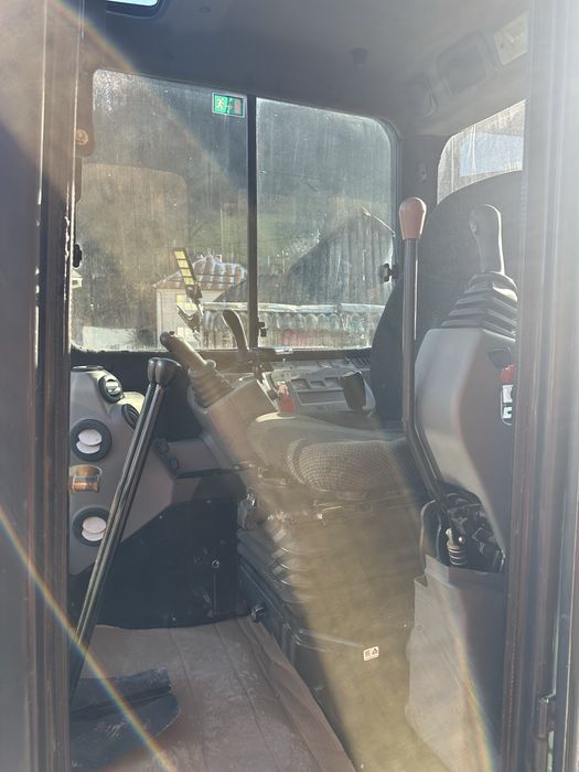 Miniexcavator bobcat e32