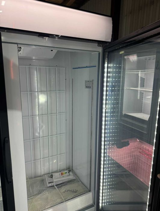 Vitrina Congelare NF500, 2 usi, 1.37m, Agregat Intern, NOU