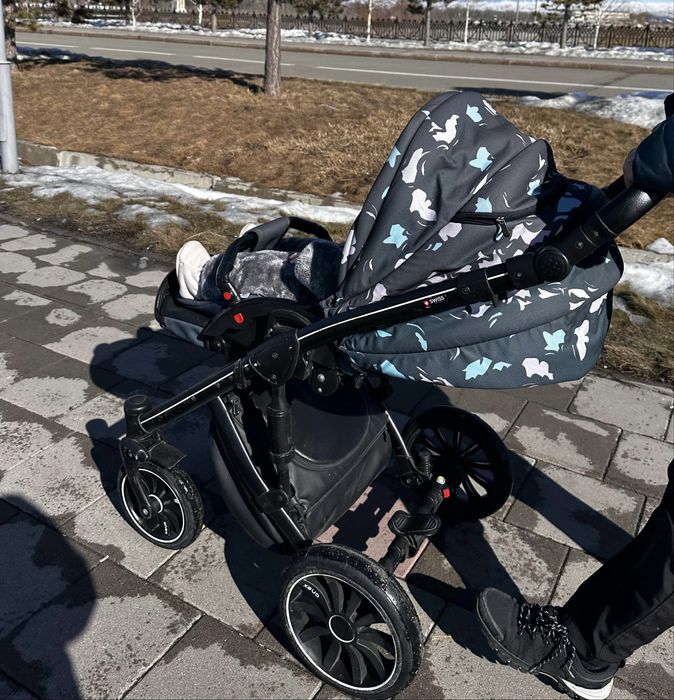 Продам каляску спортивный Anex