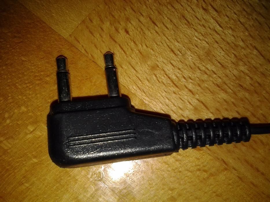 Casti audio cu 2 pini
