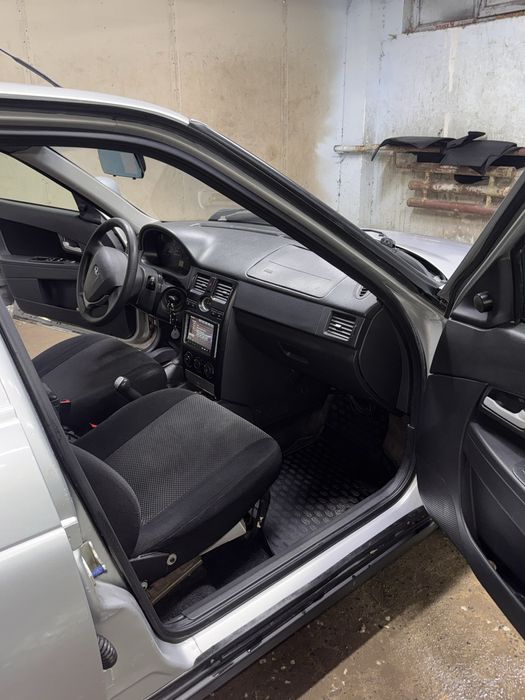 Продам Приору в хорошем состоянии