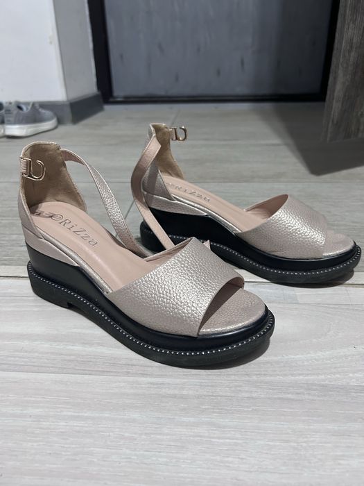 Продам несколько женской обуви