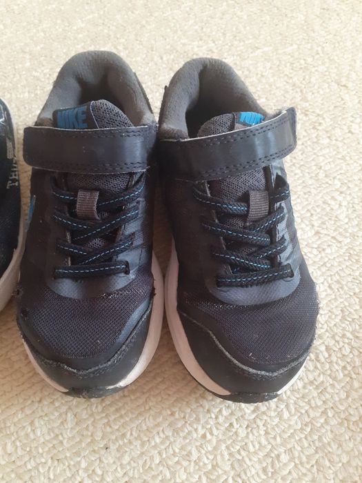 Nike детски маратонки 27 номер и платненки