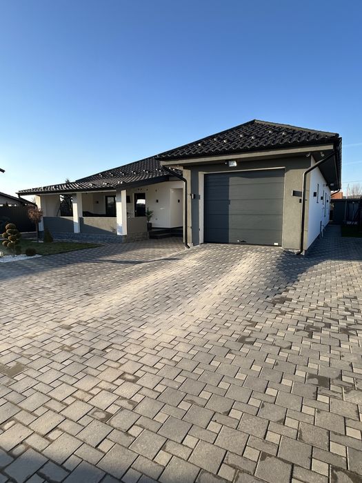 Vând casă complet mobilată si utilată în Solovăstru zona Mociar