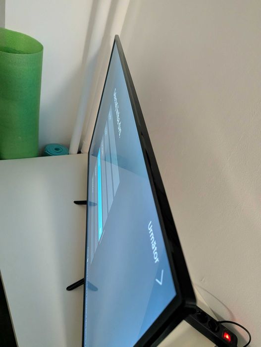 Televizor LED Smart TV VORTEX V43R0213VS, Rezolutie 4K, 109 cm