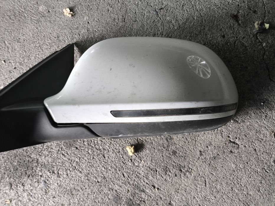 Огледало за Audi Q3