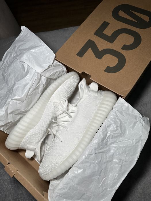 Yeezy 350 triple white