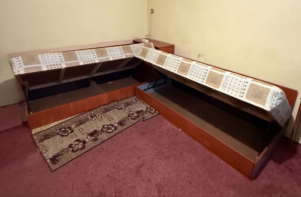 Комплект мебели - 300€