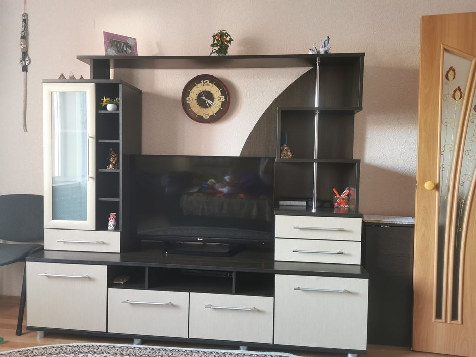 Продаётся стенка