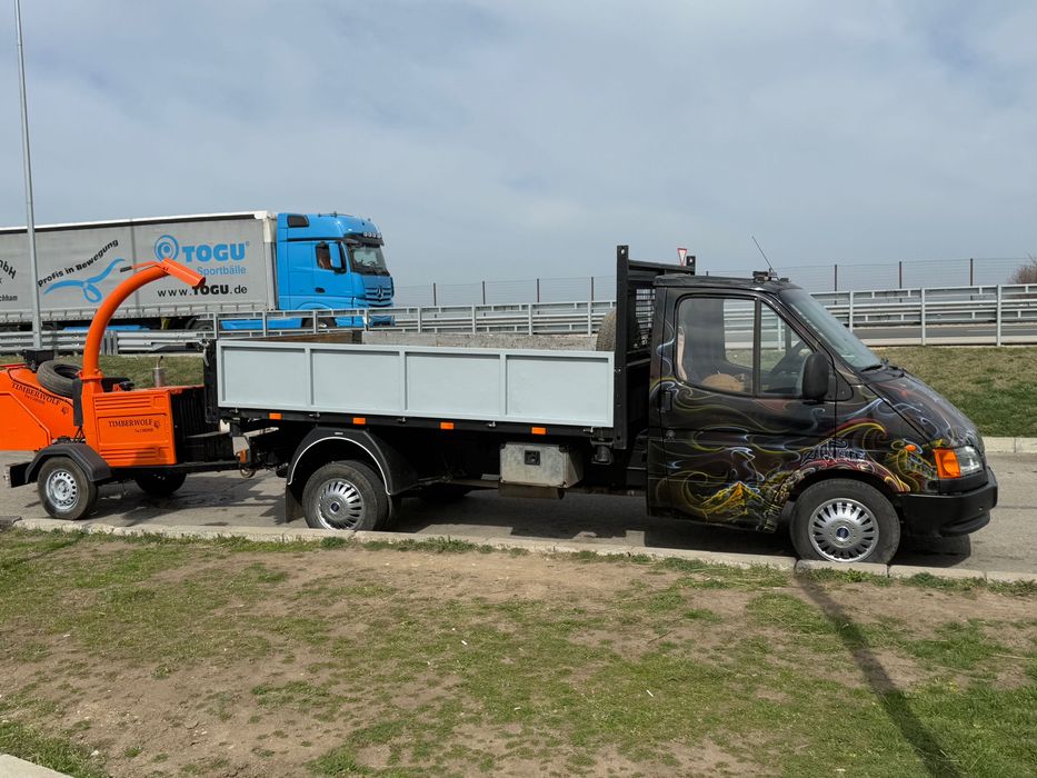 Рязане на опасни дървета и клони. Услуги със самосвал и дробилка .