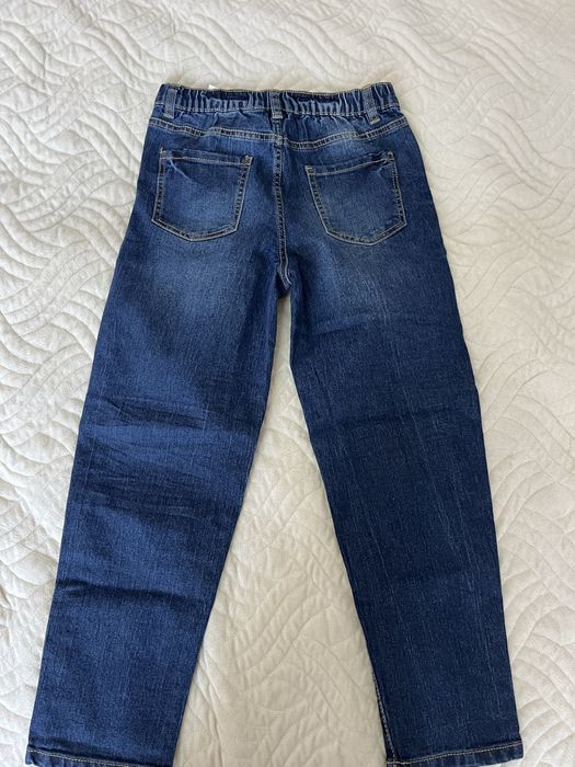 Продаю джинсы на девоку 9-10 лет