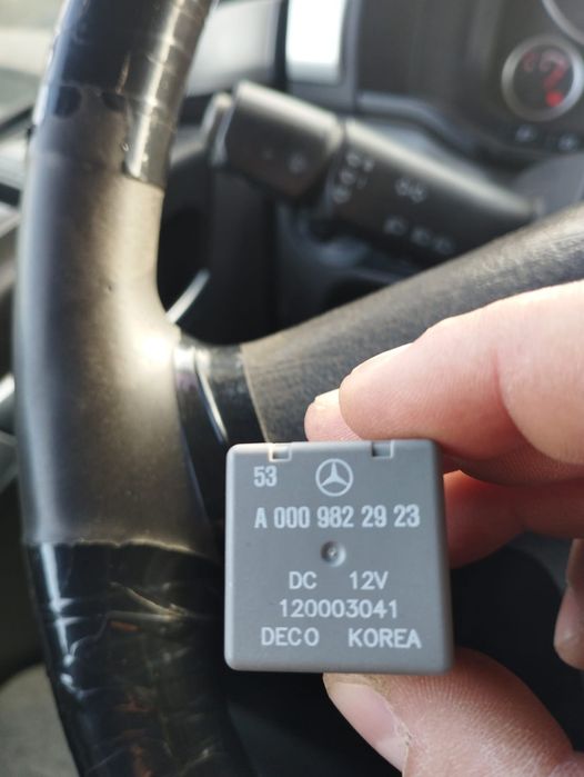Mercedes releu Bmw