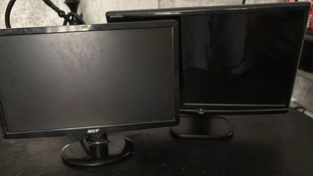 Продам мониторы emachines и Acer в рабочем состоянии