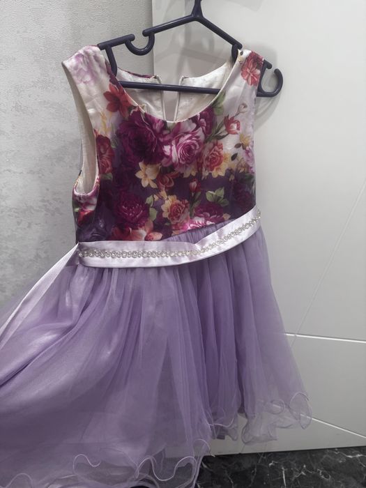 Платье пышное фиолетовое