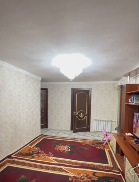 Chilonzor tumani 4-kvartalda 3 xona 4 xona qilingan uy sotiladi