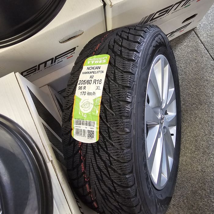 НОВИ Оригинални джанти за Тойота 16цола гуми 205 55 16 / 205 60 16