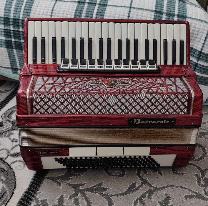 Продам аккордеон Рудный